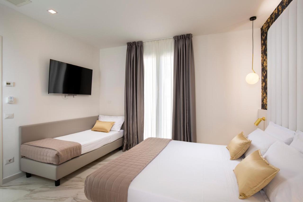 Hotel Cenisio Rimini Luaran gambar