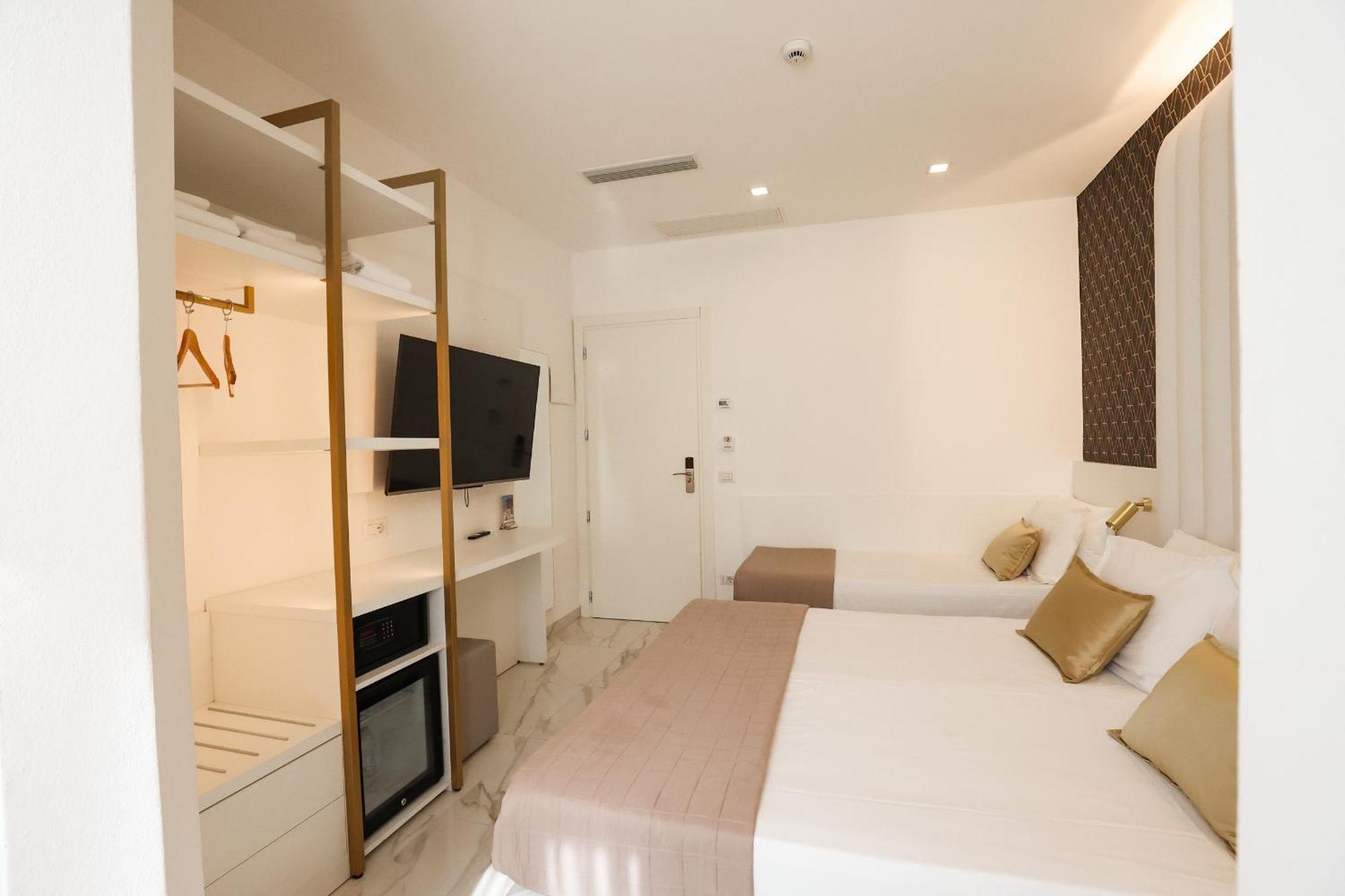 Hotel Cenisio Rimini Luaran gambar