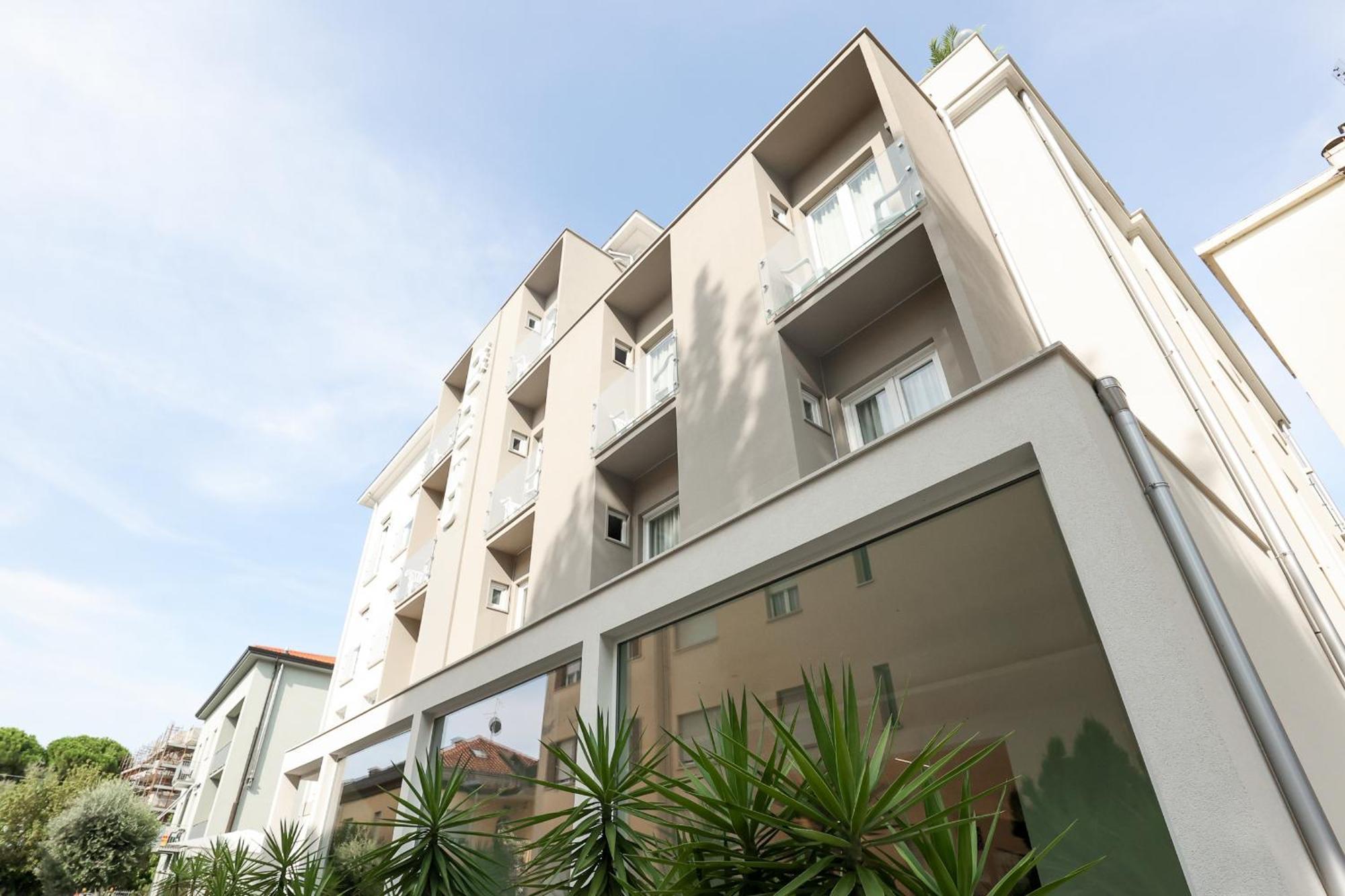 Hotel Cenisio Rimini Luaran gambar