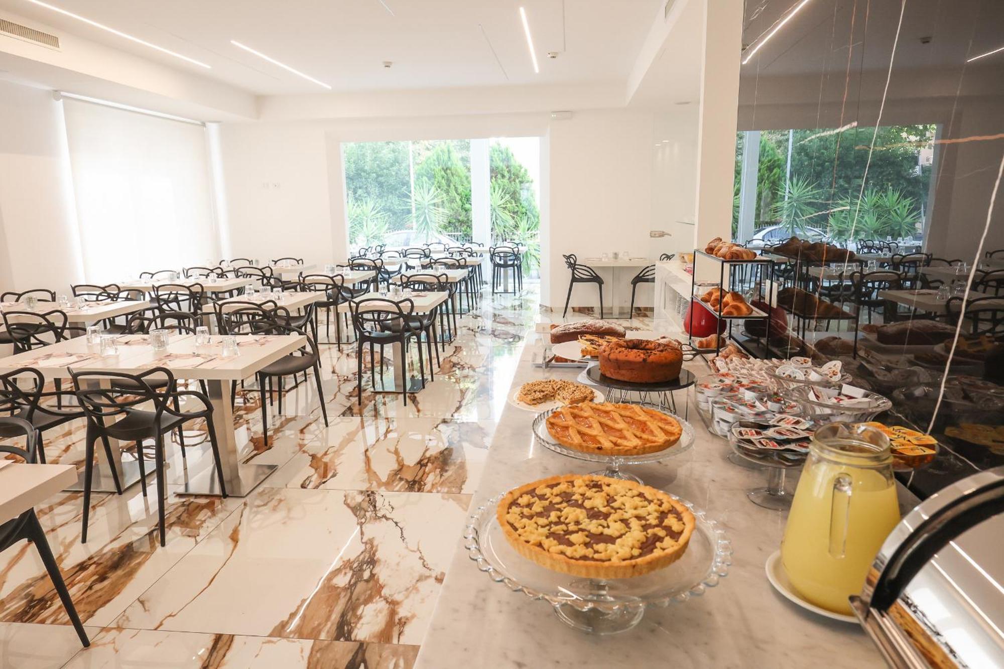Hotel Cenisio Rimini Luaran gambar