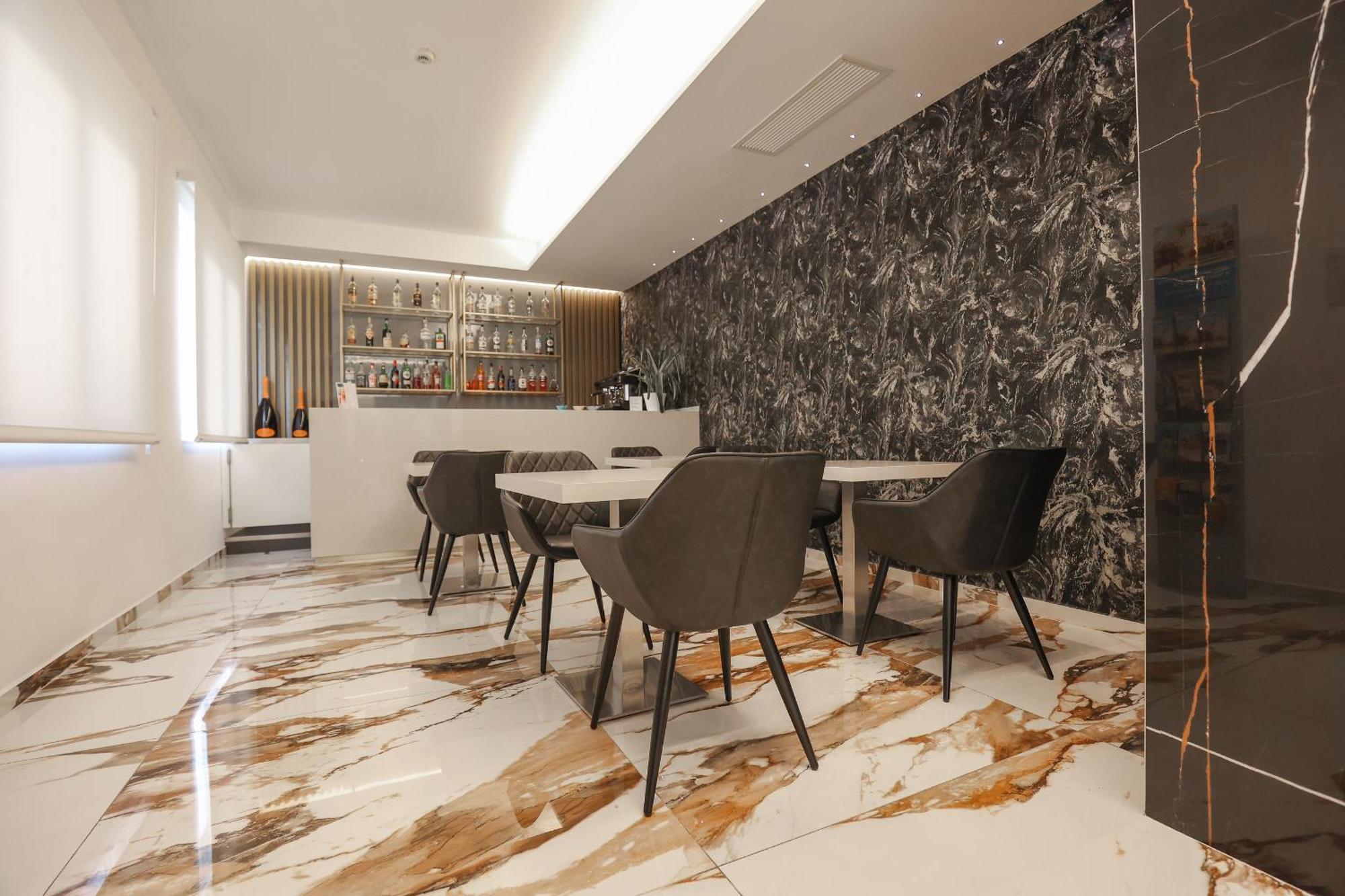 Hotel Cenisio Rimini Luaran gambar
